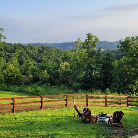 Great Little Guest Suite With Private Entry & Deck! Pet Friendly & 30 Mins To Nashville! Ashland City Eksteriør billede