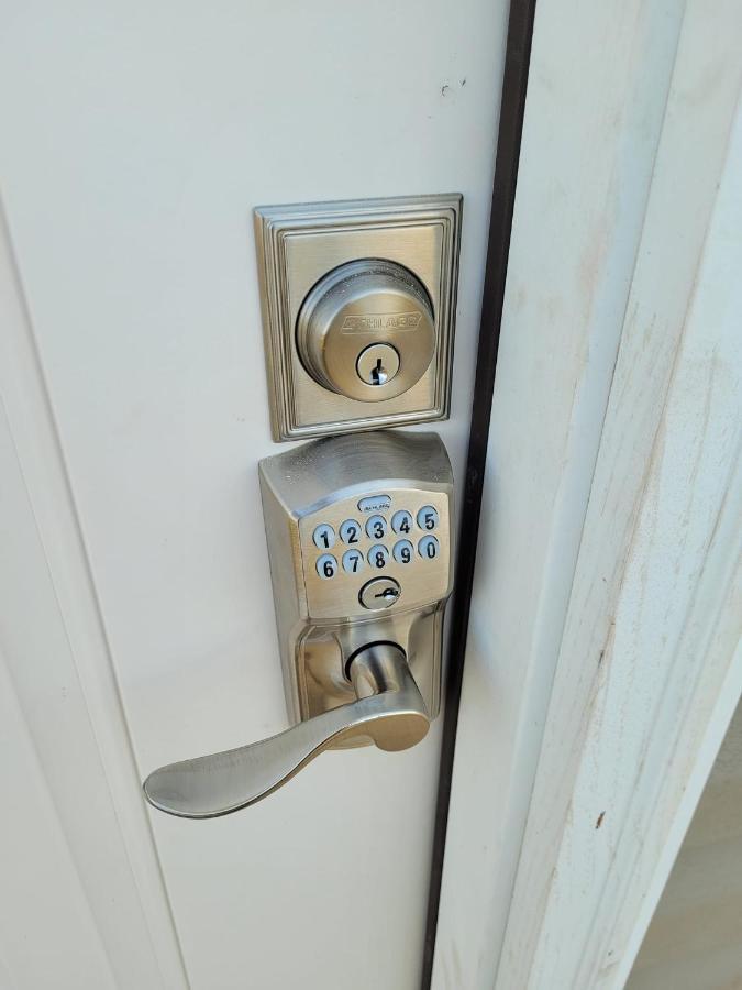 Great Little Guest Suite With Private Entry & Deck! Pet Friendly & 30 Mins To Nashville! Ashland City Eksteriør billede
