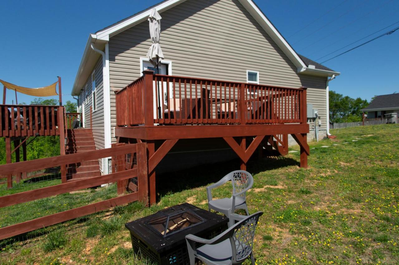 Great Little Guest Suite With Private Entry & Deck! Pet Friendly & 30 Mins To Nashville! Ashland City Eksteriør billede